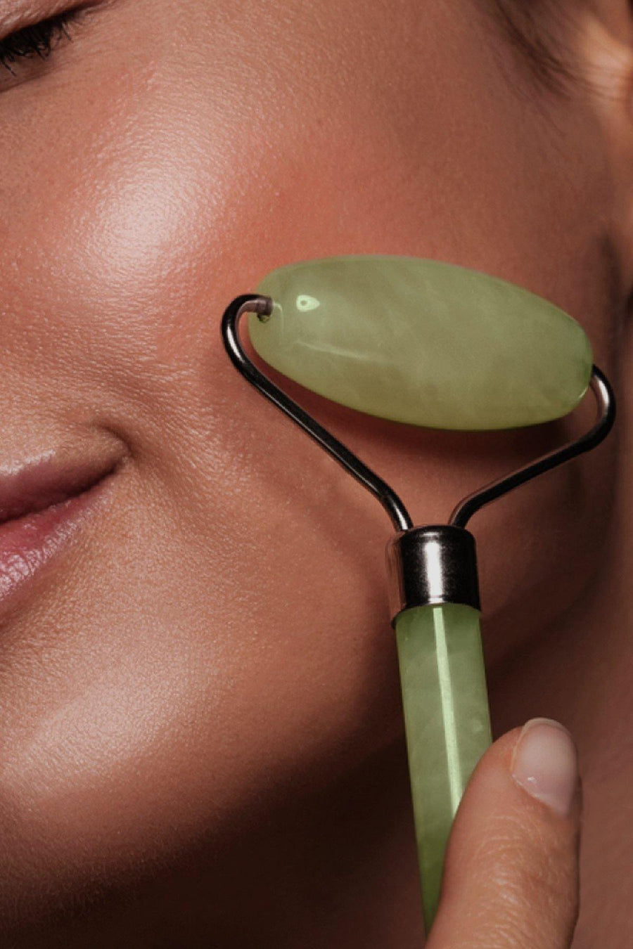 Jade Facial Roller - Blend Mineral Cosmetics